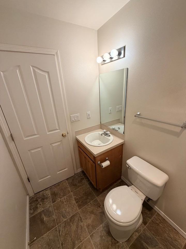 1246 Country Glen Avenue Northeast - Photo 7 of 18