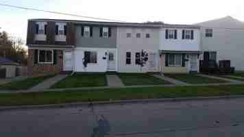 featured image of 325 10th Ave N