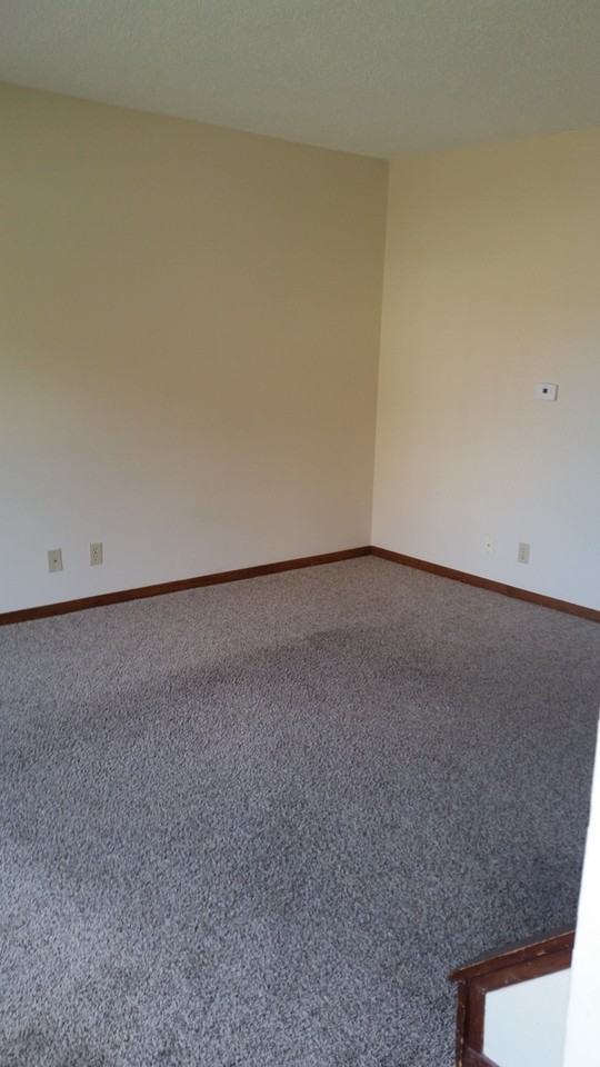 325 10th Ave N - Photo 3 of 11