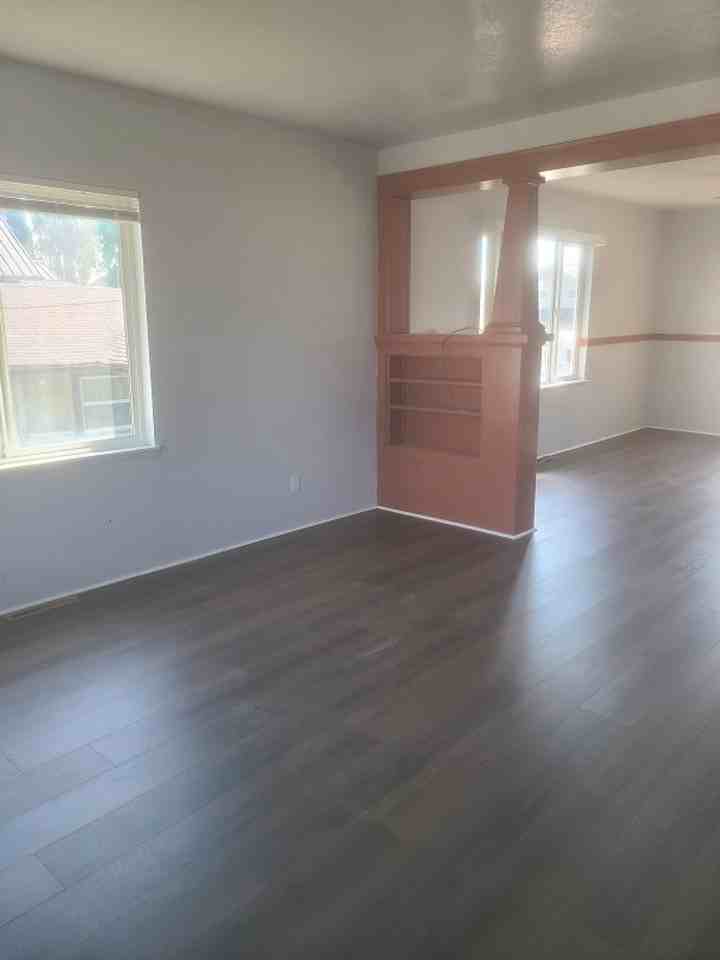 1415 W 2nd St - Photo 2 of 20