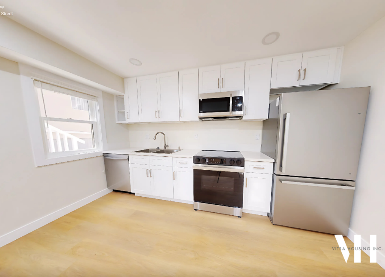 Portland St - Photo 4 of 9