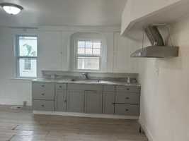 featured image of 3149 W 32nd St