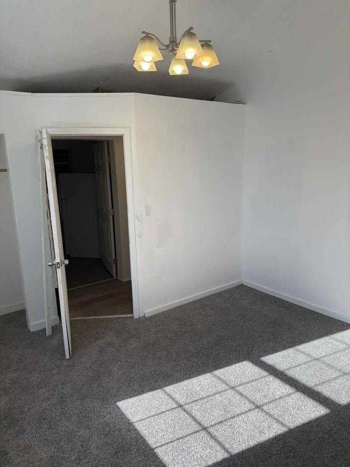 528 N 27th St - Photo 6 of 8