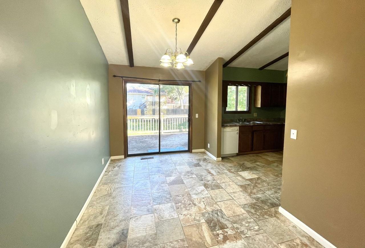 14808 Edna Street - Photo 3 of 11