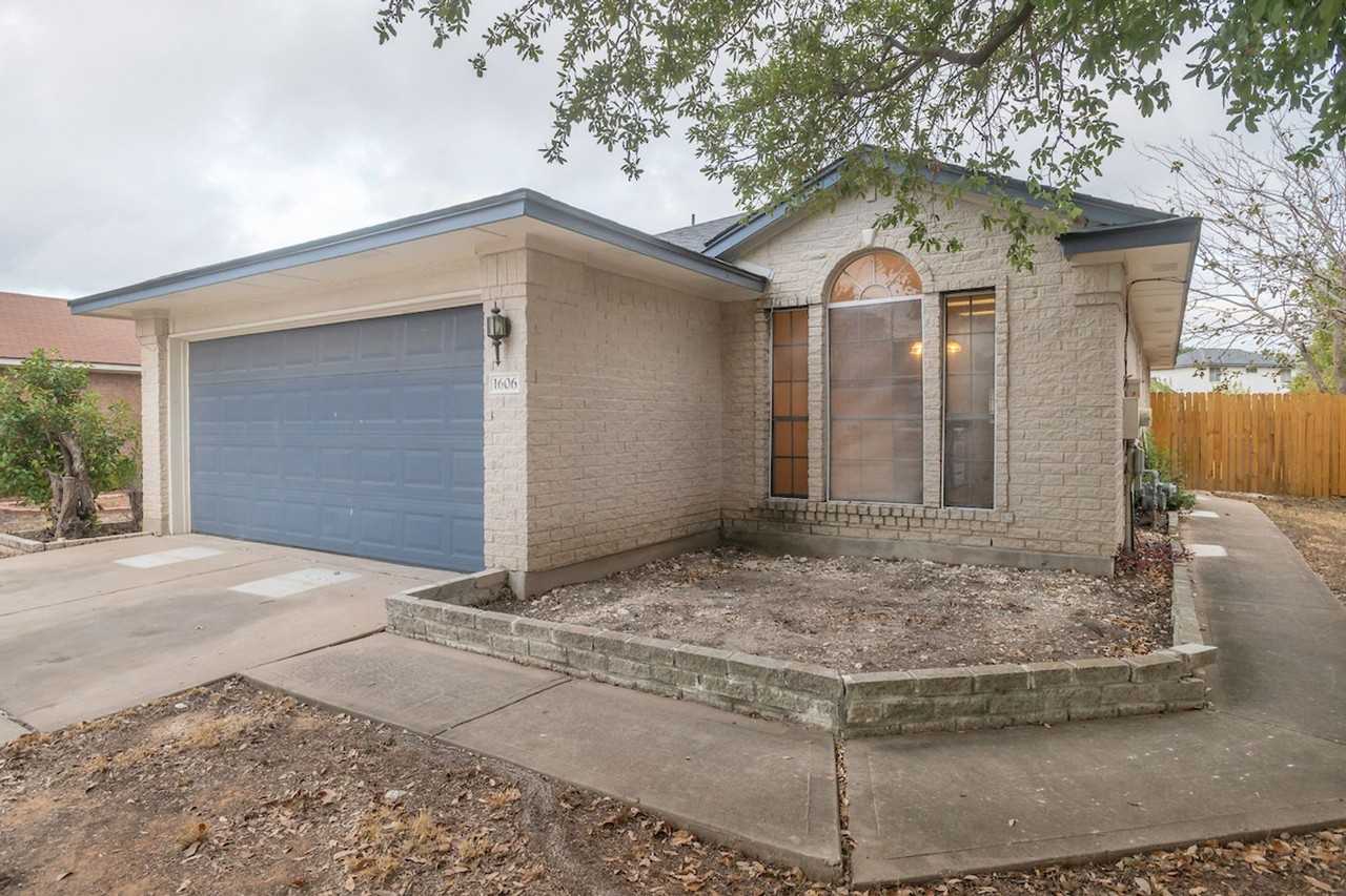 1606 Hueco Mountain Trail - Photo 2 of 31