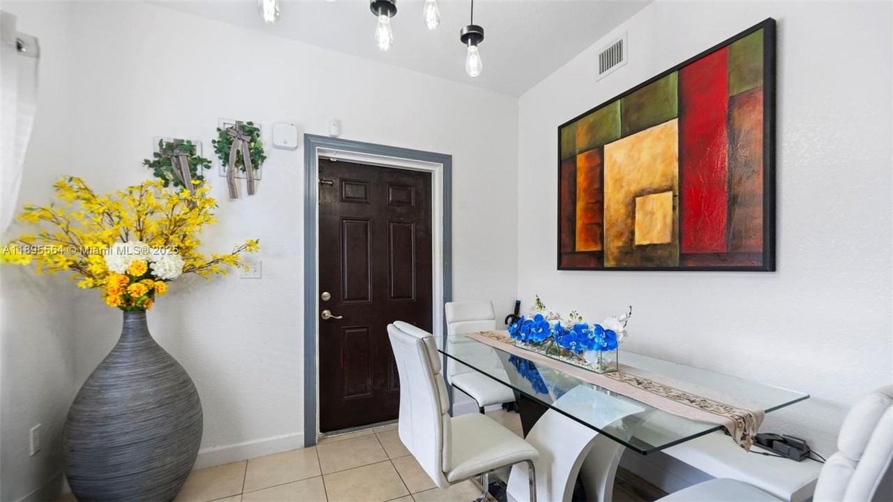 3109 Nw 64th St - Photo 2 of 21