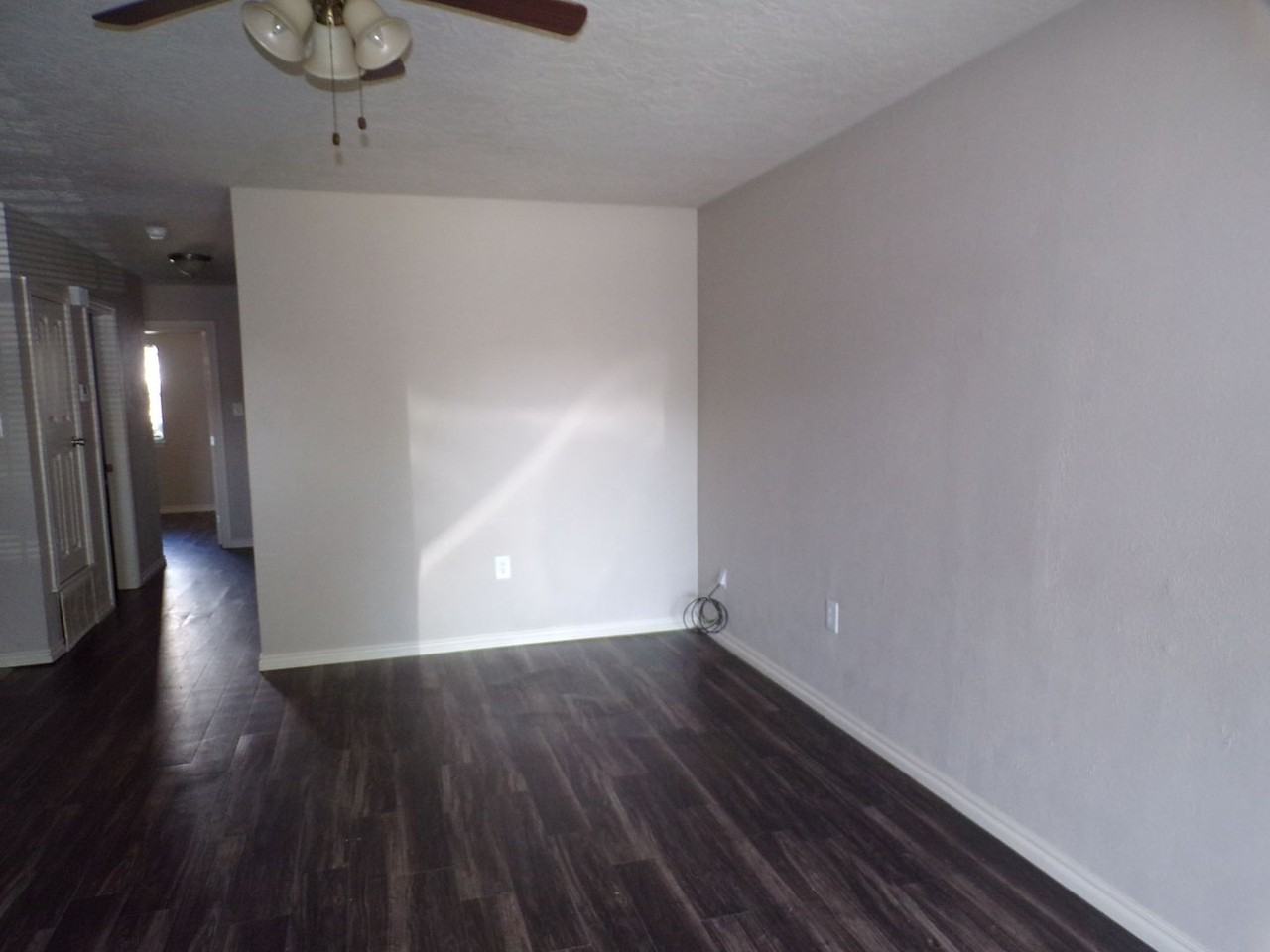 903 NW Bell Avenue - Photo 3 of 34