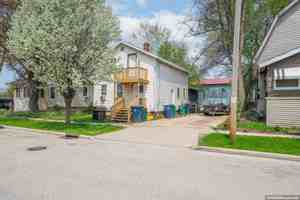 featured image of 231 W Follett St