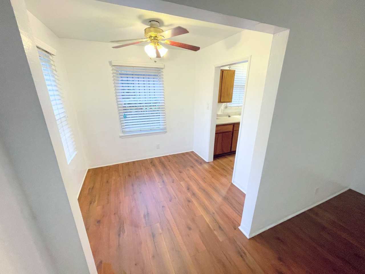 13237 Avalon Blvd - Photo 3 of 19