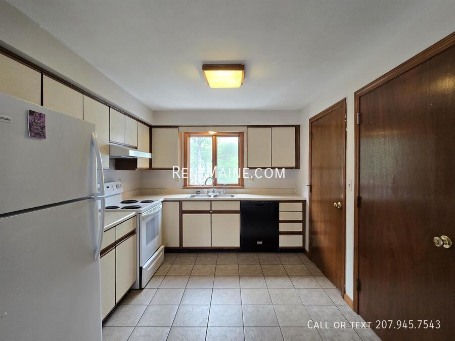 7 Hartley St #5 - Photo 4 of 19