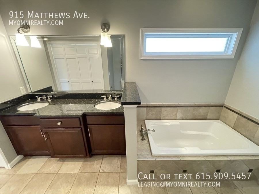 915 Matthews Avenue - Photo 7 of 23