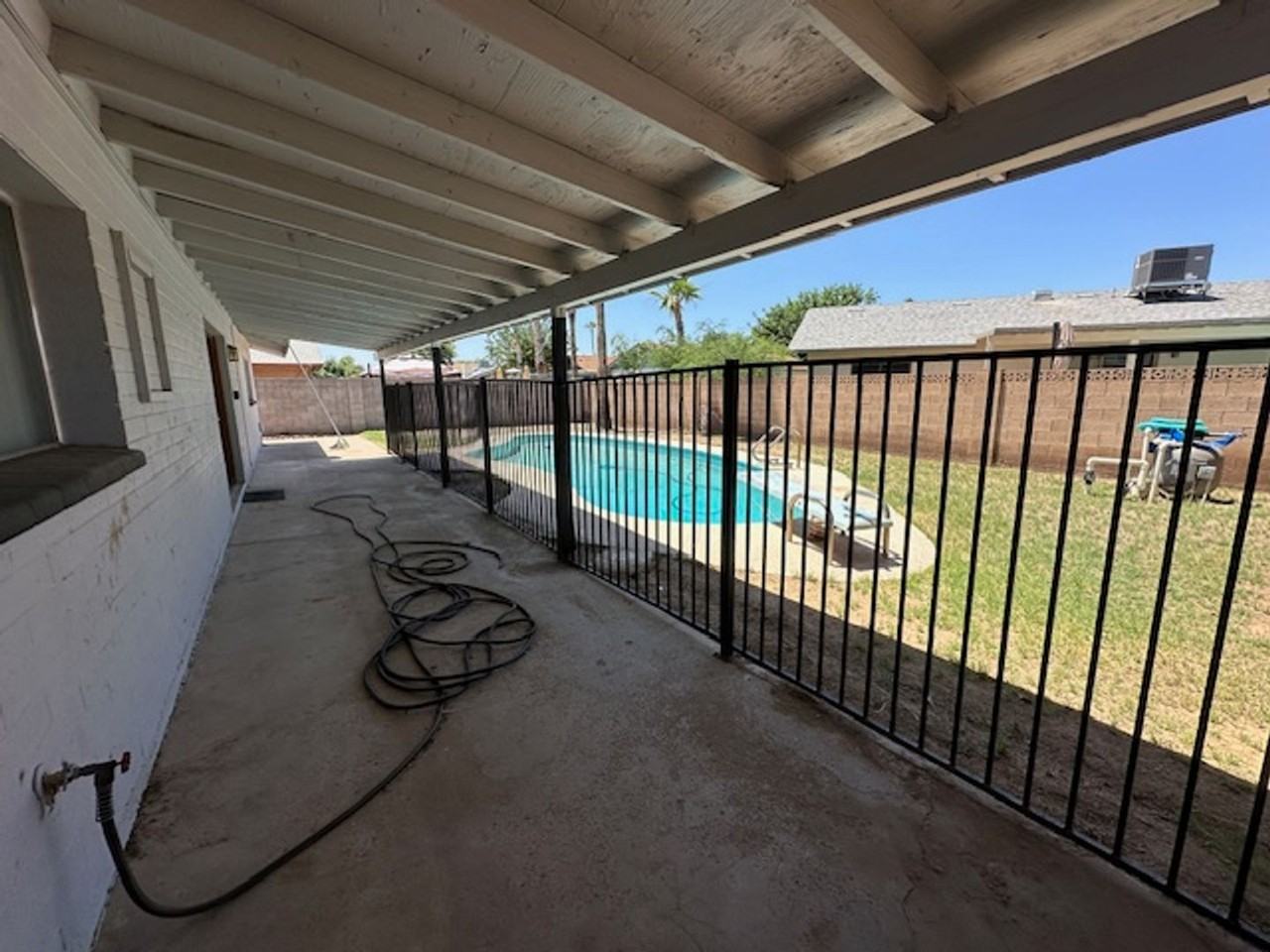 5020 West Morten Avenue - Photo 3 of 8