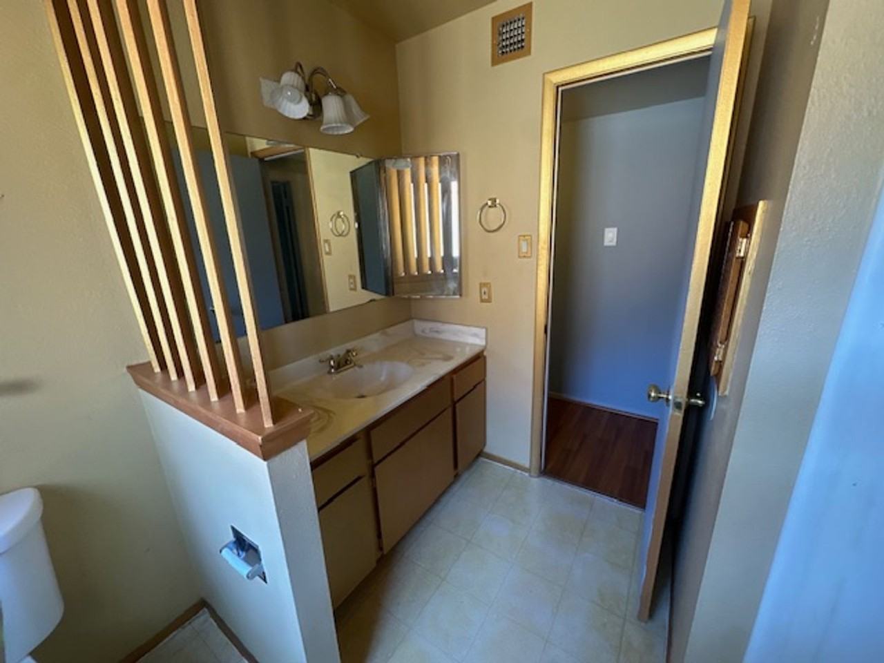 5020 West Morten Avenue - Photo 7 of 8