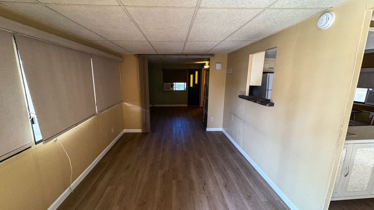 1236 Western Dr - Photo 3 of 8