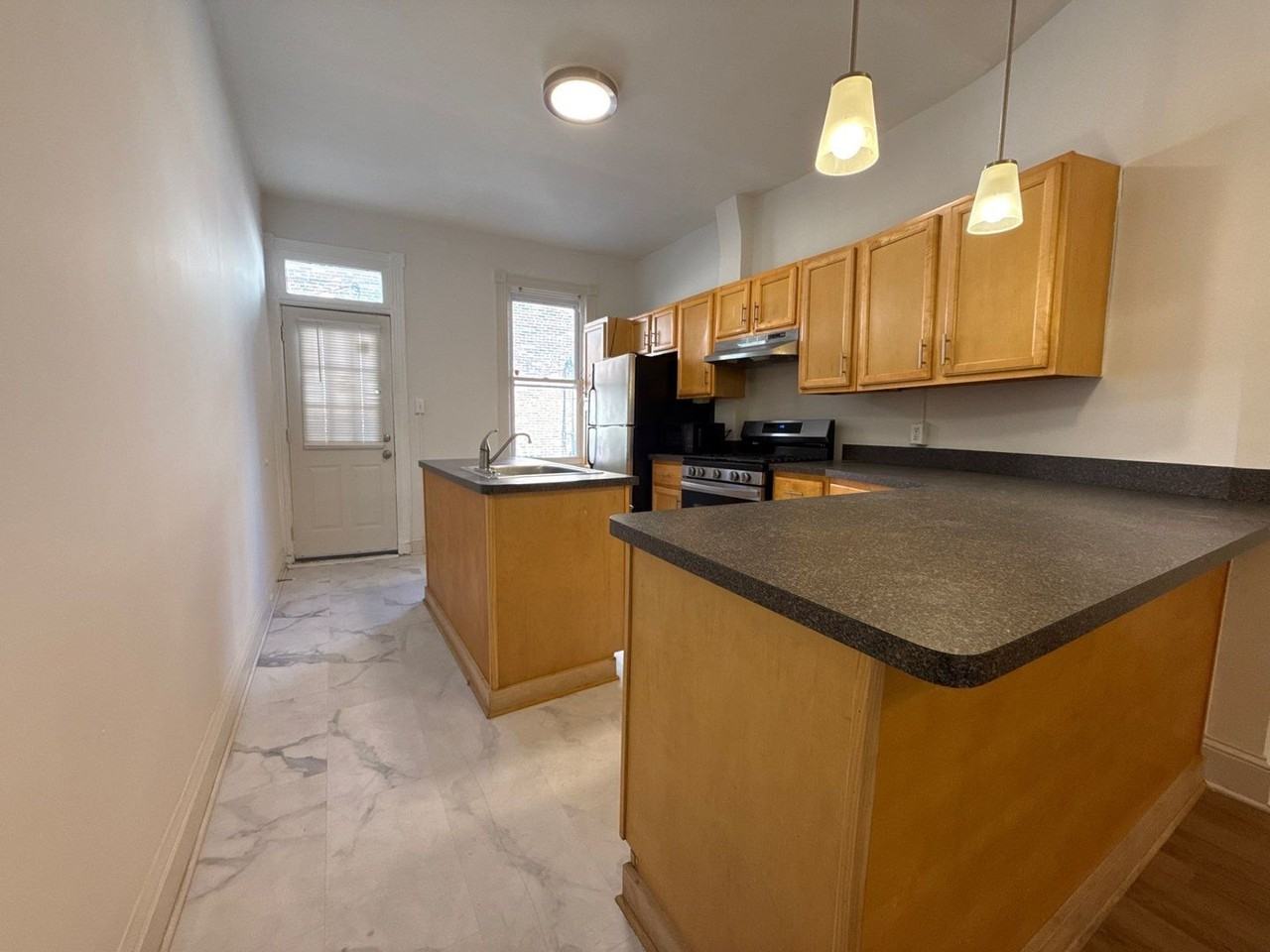 450 E Lorraine Ave - Photo 6 of 18