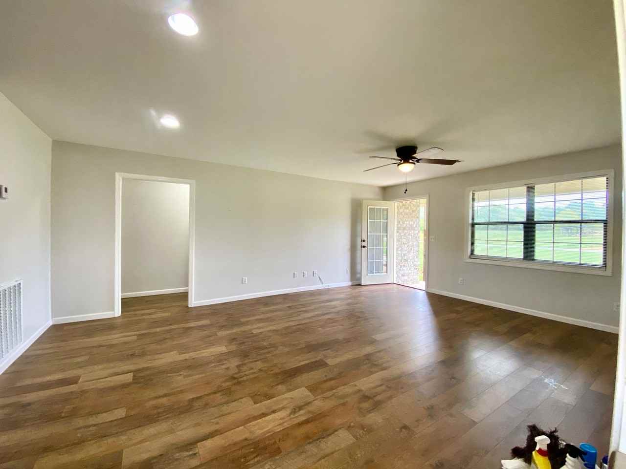 43 Brodie Ln - Photo 4 of 10