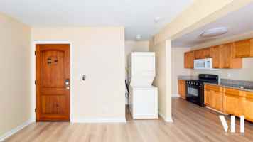 featured image of 1281 W 37th Pl