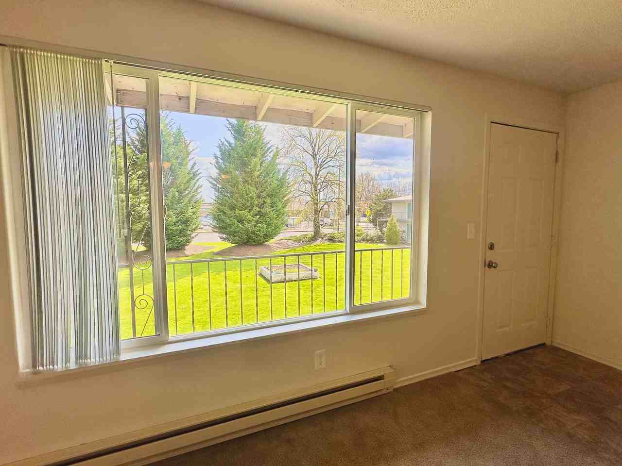 Greenwood Manor - Photo 4 of 14