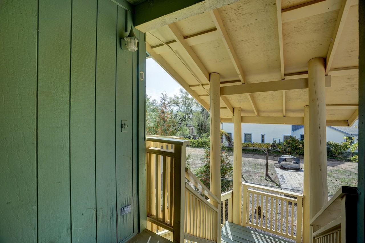 843 Sunset Avenue #D - Photo 3 of 23