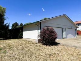 featured image of 911 W Charles St