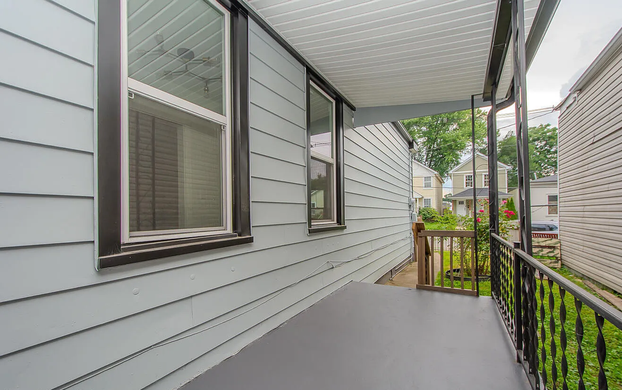 961 S Shelby St - Photo 3 of 20