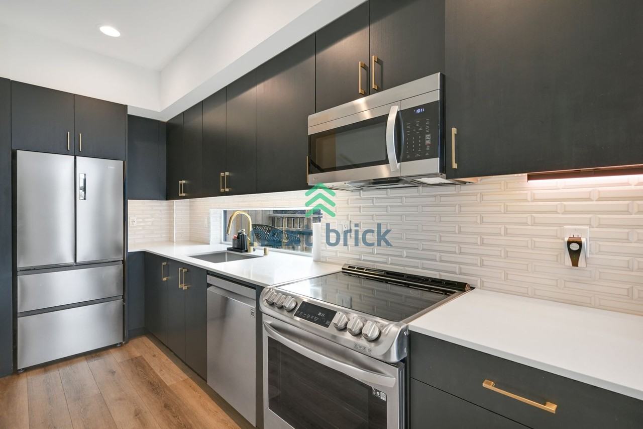 928 Northwest 56th Street #C - Photo 5 of 17