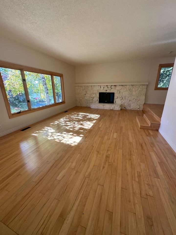 1985 Benson Ave - Photo 5 of 22