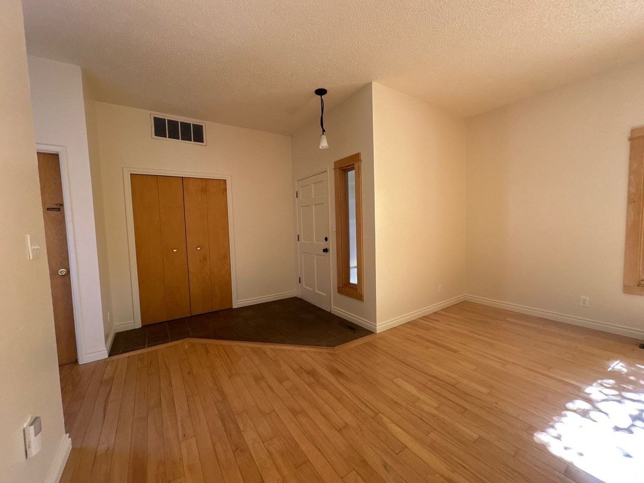 1985 Benson Ave - Photo 7 of 22