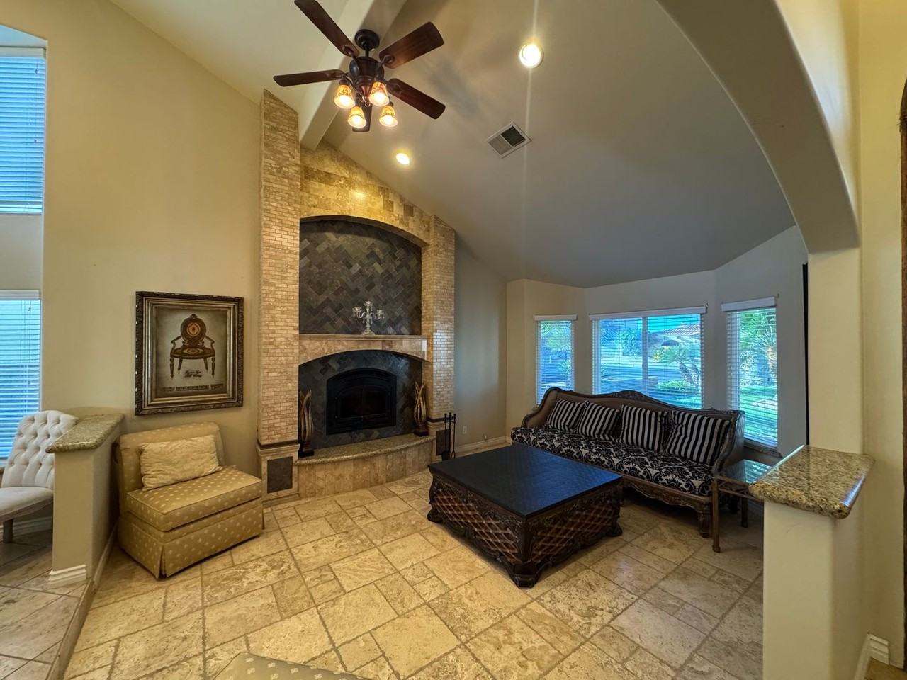 18160 Harbor Dr - Photo 3 of 34