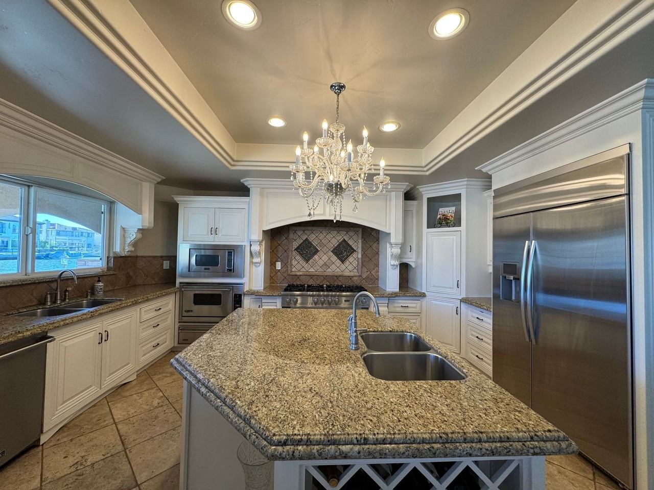 18160 Harbor Dr - Photo 6 of 34