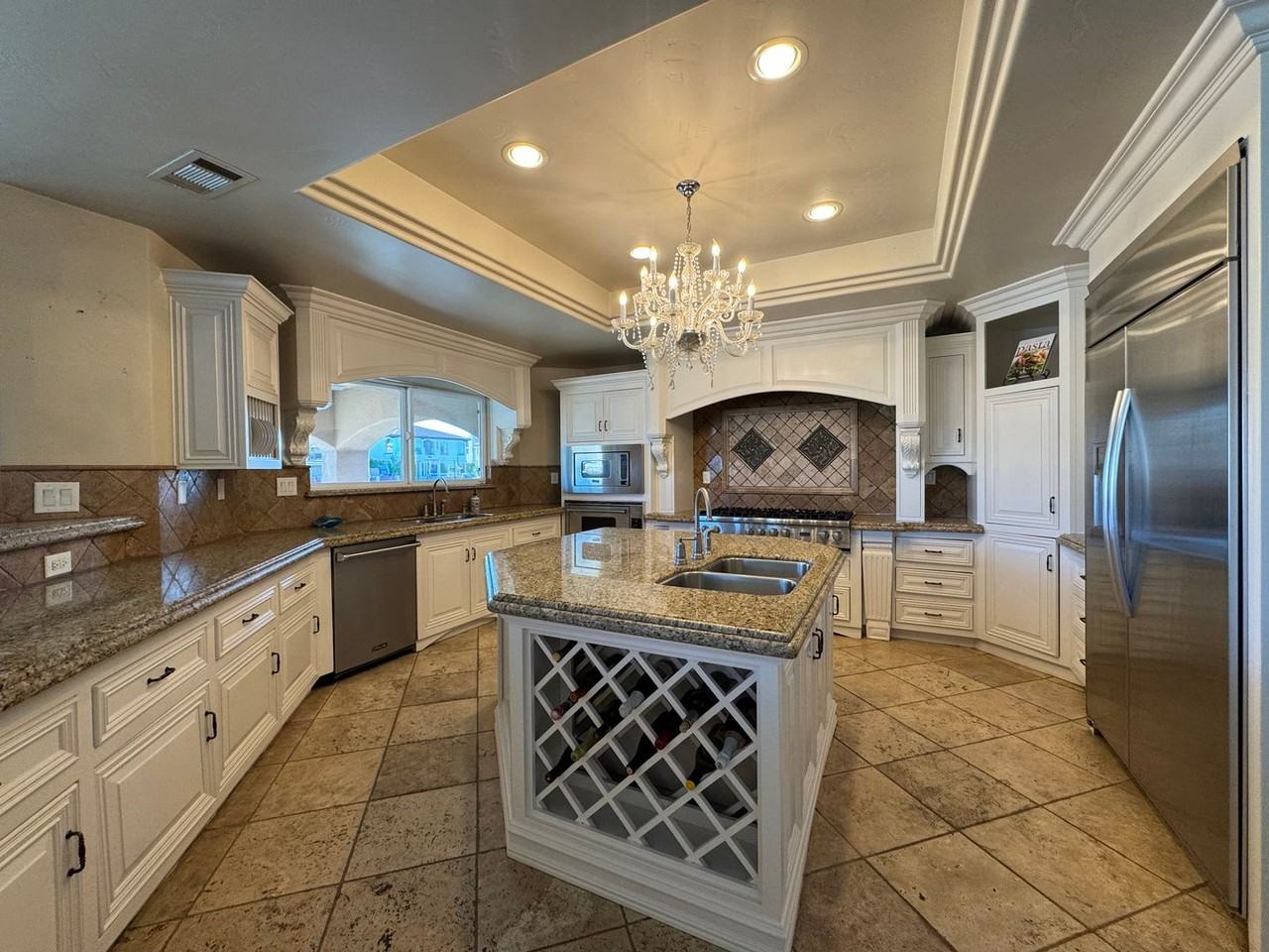 18160 Harbor Dr - Photo 7 of 34