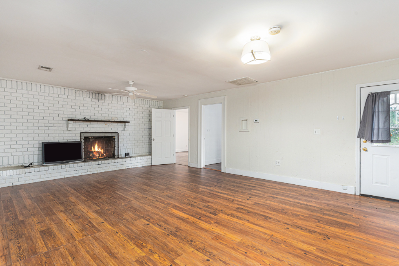 15 Shem Dr #C - Photo 2 of 20