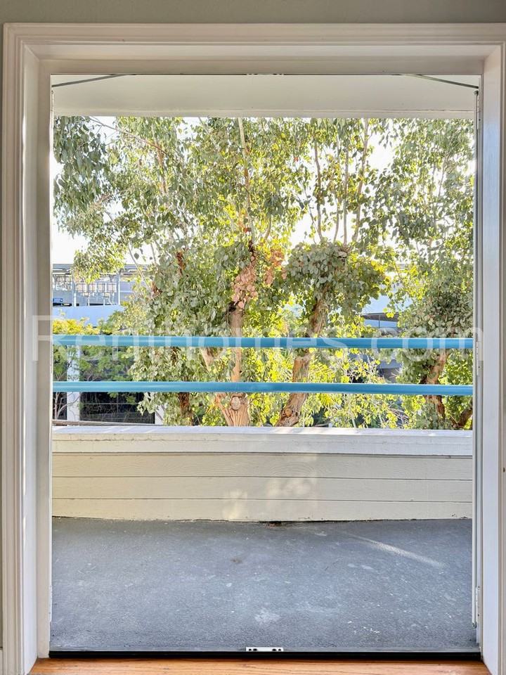 1940 3rd Ave #302 - Photo 4 of 27