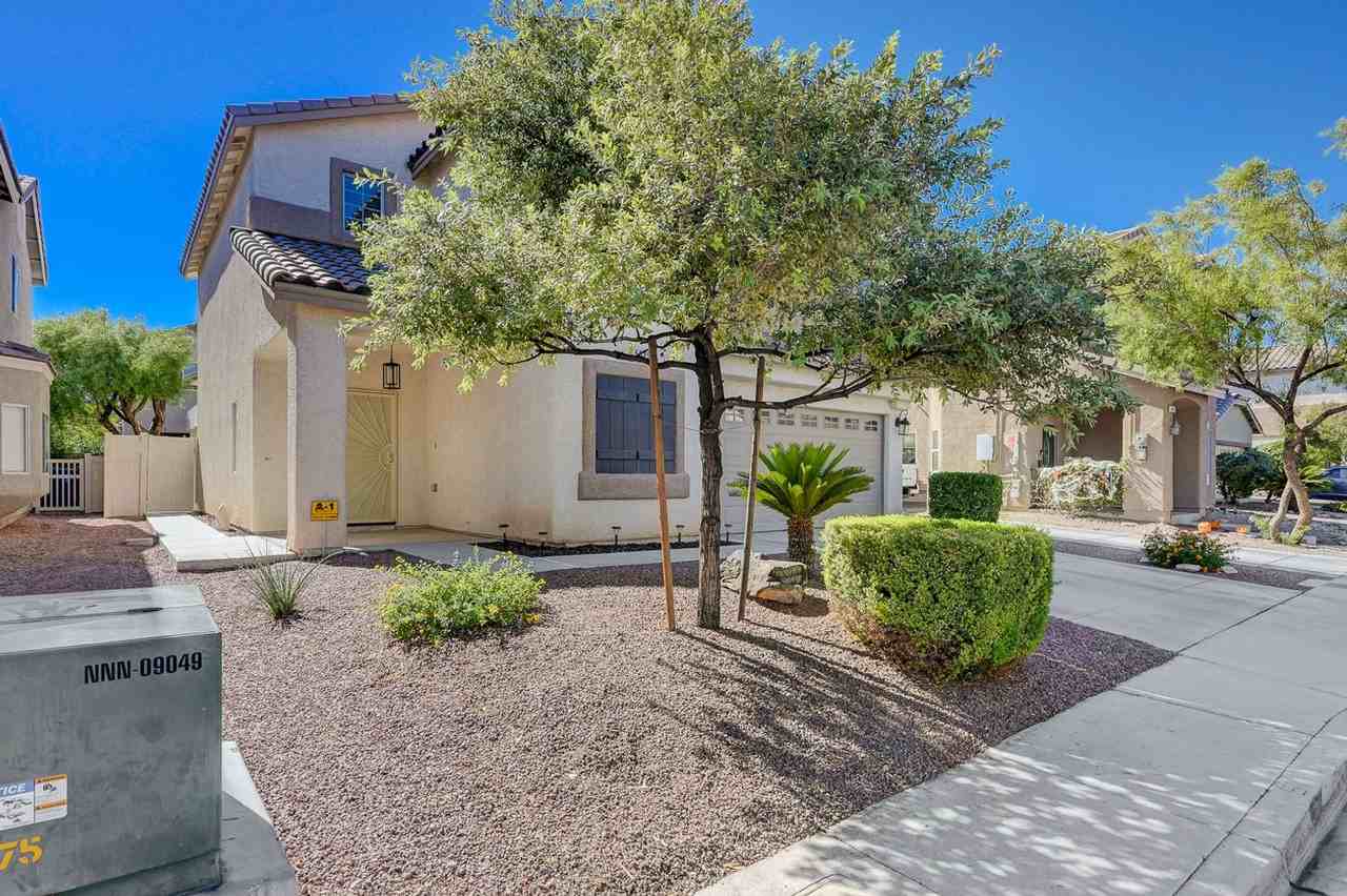 5029 Upper Falls Court - Photo 3 of 50