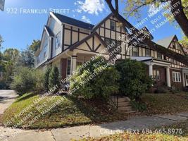 featured image of 932 Franklin St