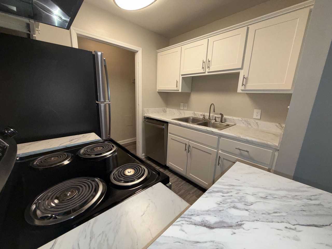 3718 West Ave Apt B - Photo 3 of 16