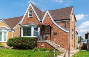 featured image of 6640 W Foster Ave #1