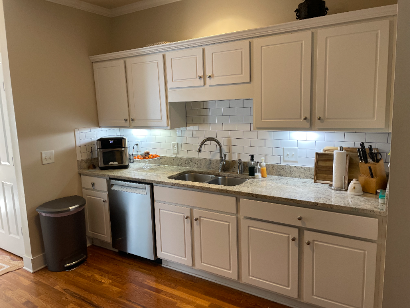 1121 Surrey Lane - Photo 3 of 15