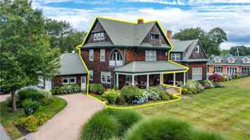 featured image of 7 Gibson Ave