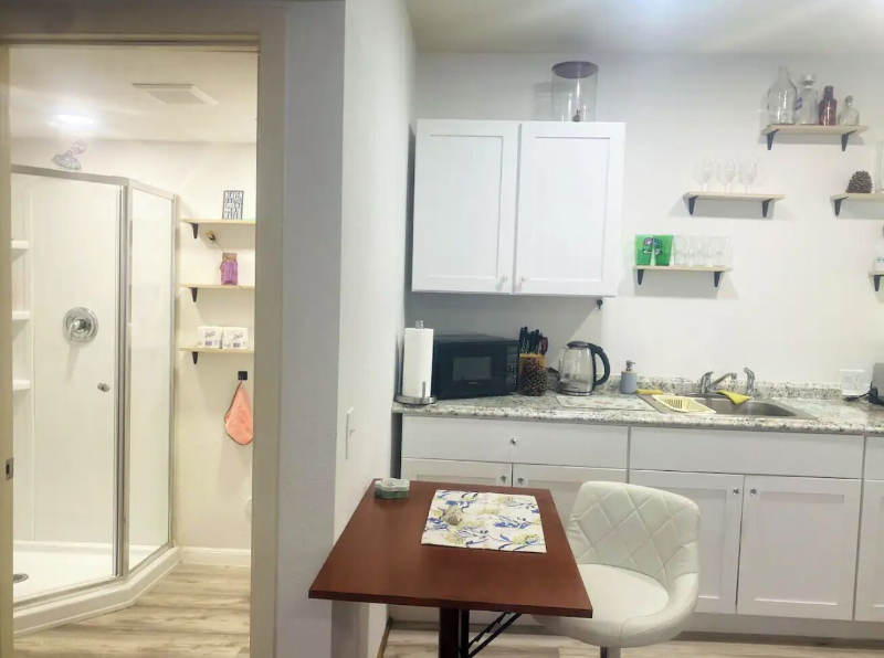 604 17th Street #A - Photo 6 of 17