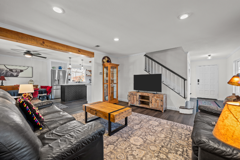 1298 Rachel Cir - Photo 6 of 23