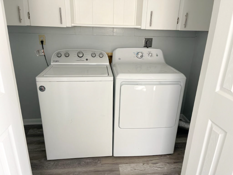 1202 S 3rd St - Photo 4 of 10