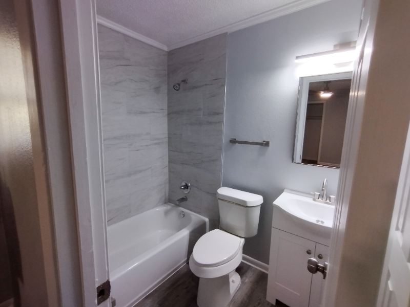 1202 S 3rd St - Photo 5 of 10