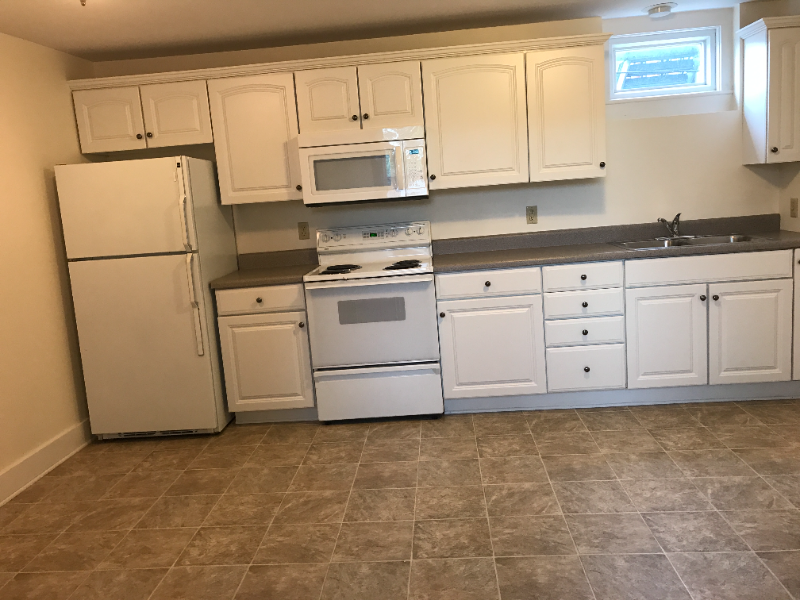 624 1/2 S Main St #7 - Photo 2 of 10