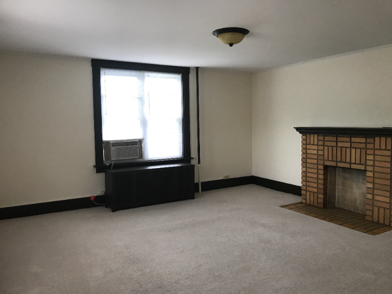 624 1/2 S Main St #7 - Photo 6 of 10