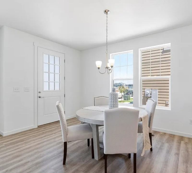 4510 Burl St - Photo 3 of 16