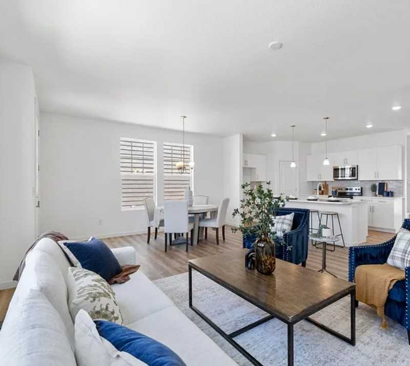 4510 Burl St - Photo 5 of 16