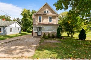 featured image of 1312 3rd St