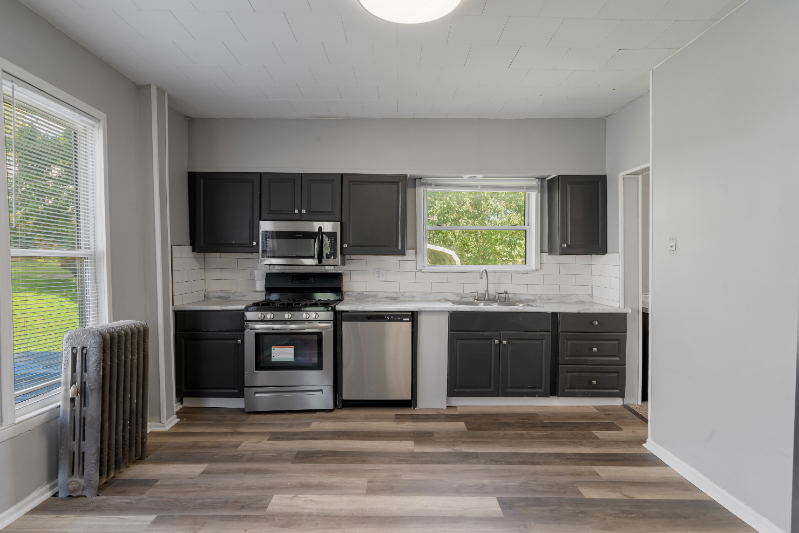 1312 3rd St - Photo 3 of 19