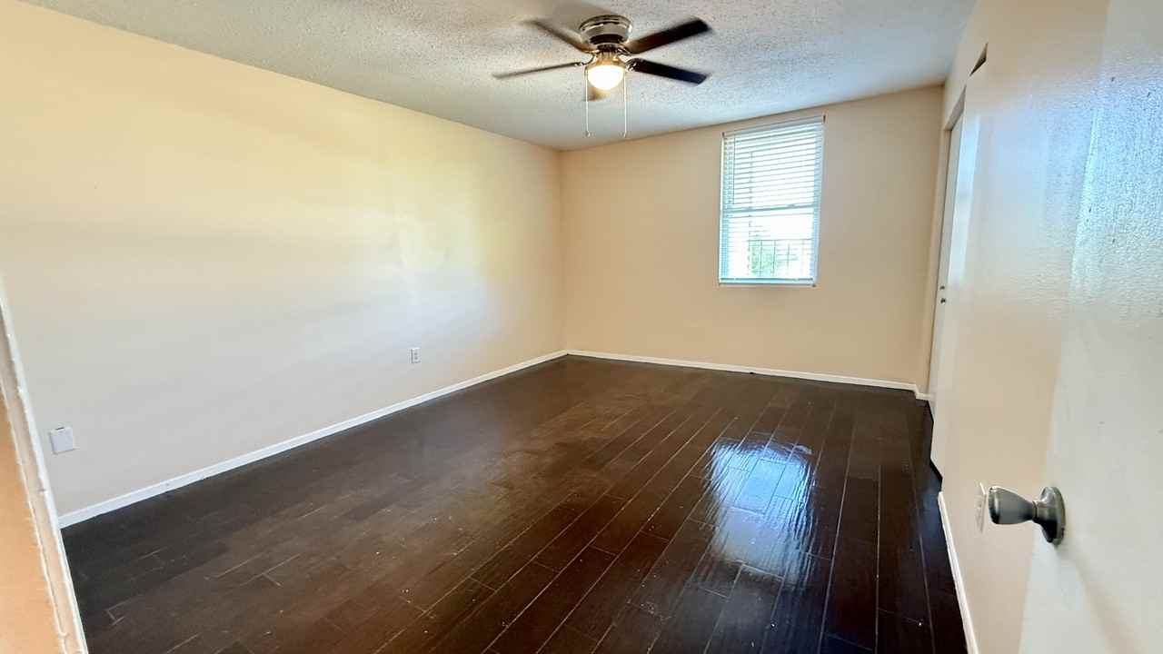 4117 Trenton St #D - Photo 4 of 17